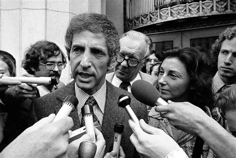 Daniel Ellsberg, who leaked Pentagon Papers, dies at 92